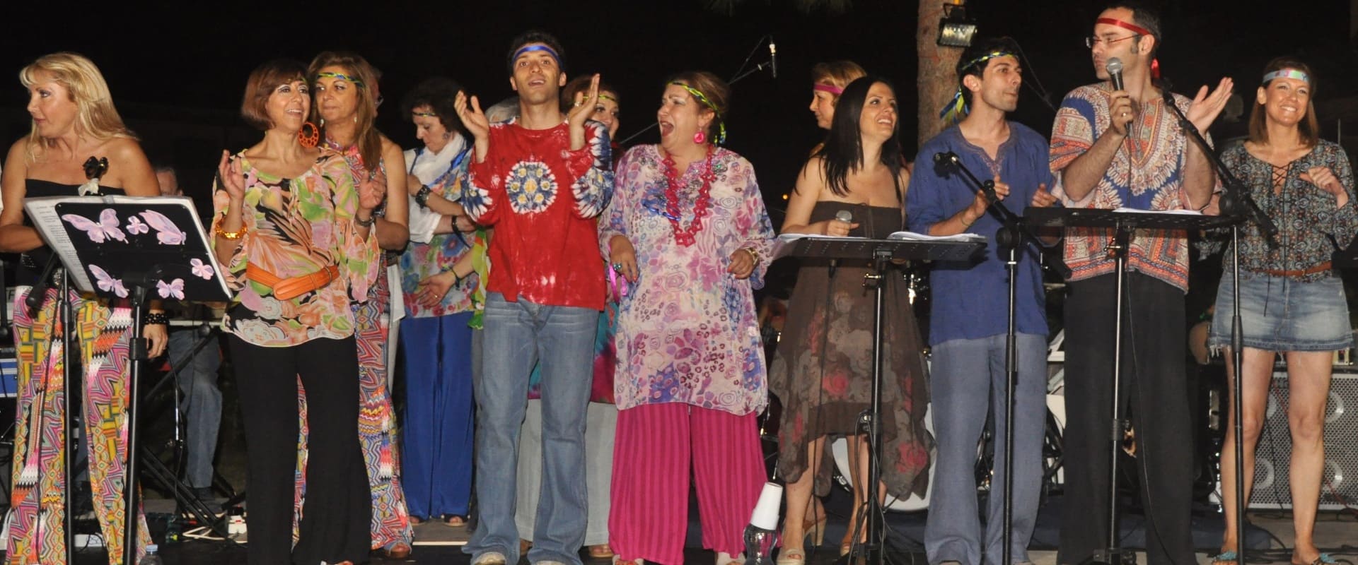 Foto di gruppo del cast di Noi cantavamo