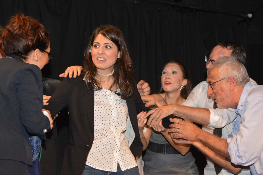 Foto di scena dello spettacolo di satira politica Animali Politici